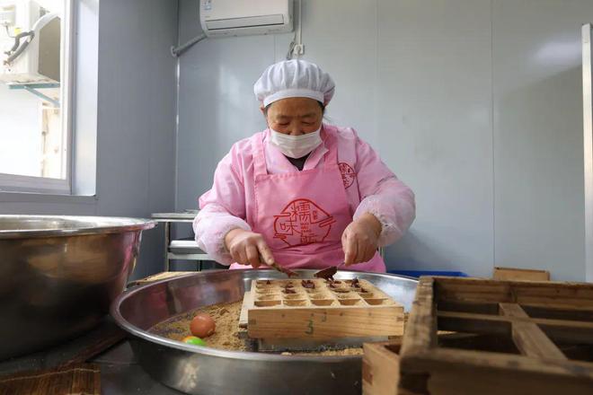 甜这口这年味儿直入心坎…麻将胡了2试玩网站软糯香(图2)